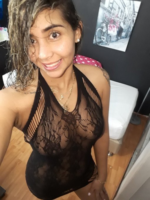 Pretty 😍 Latina Milf Slut #hB7wZZWM