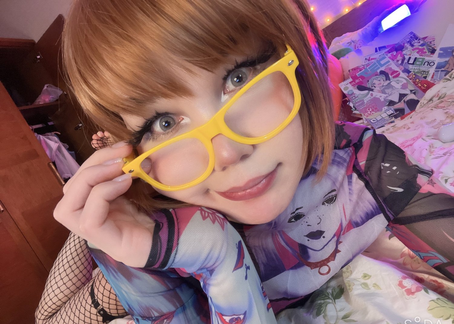 Blondelashes19 Ts #56fPItXG