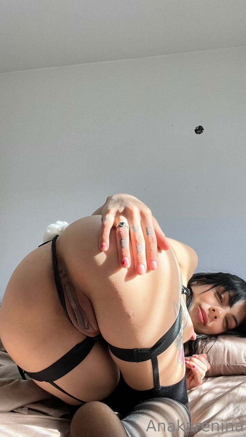Tattooed brunette with phat pussy & inviting ass hole 🥵🍩🔥 #mxjAxlP3